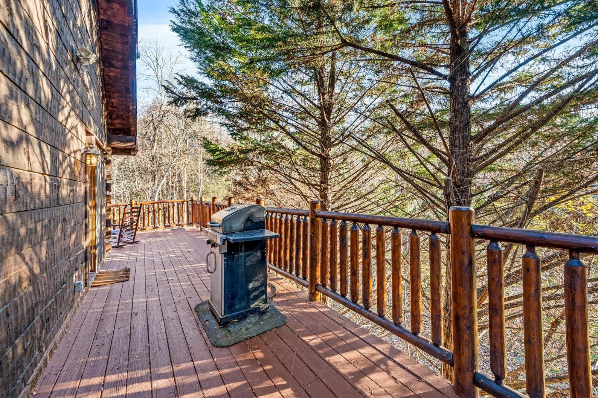 Mountain Laurel Holiday Home Гатлинбург Экстерьер фото