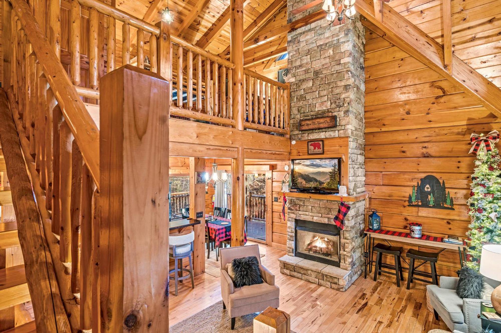 Mountain Laurel Holiday Home Гатлинбург Экстерьер фото