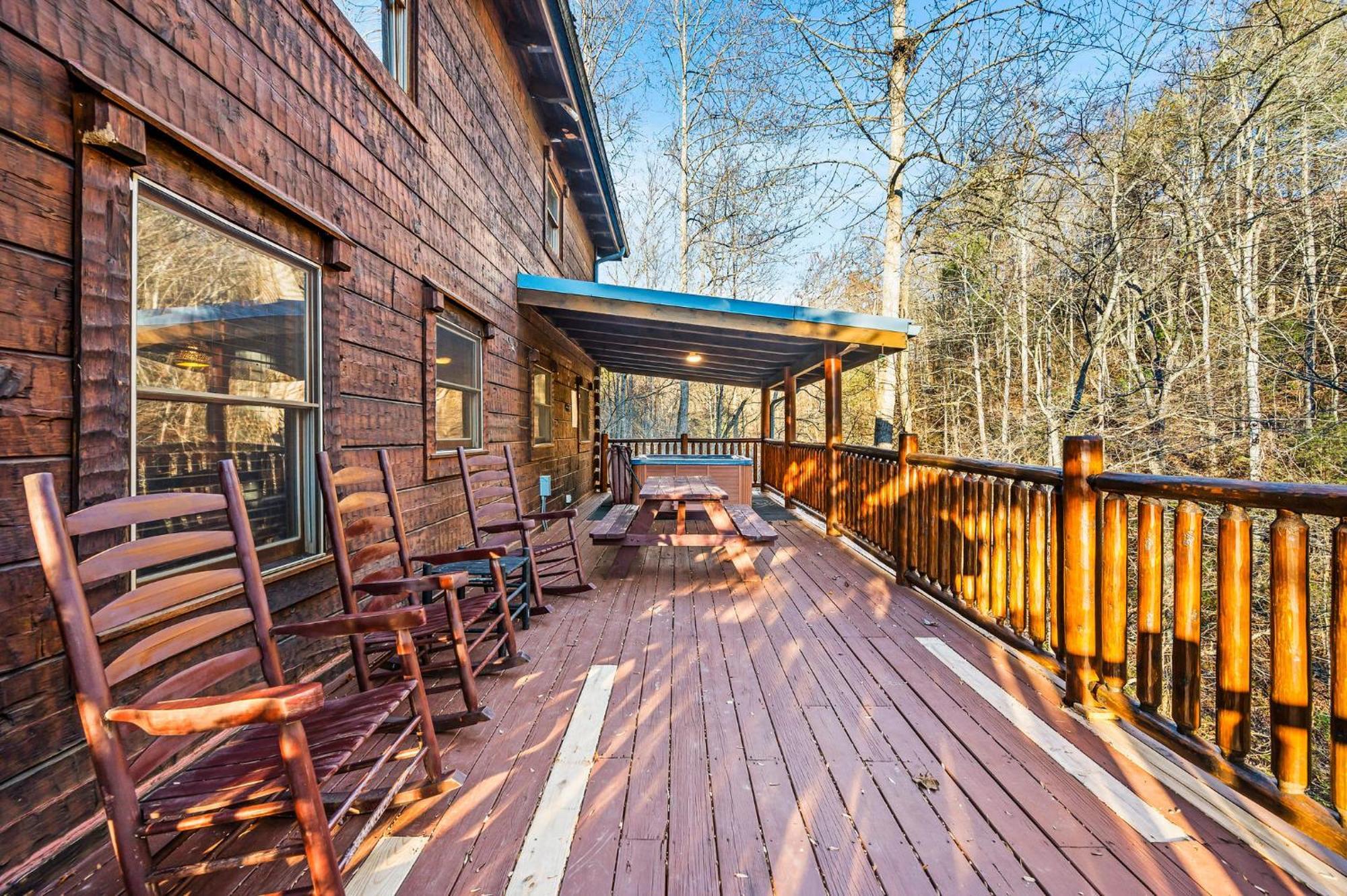 Mountain Laurel Holiday Home Гатлинбург Экстерьер фото