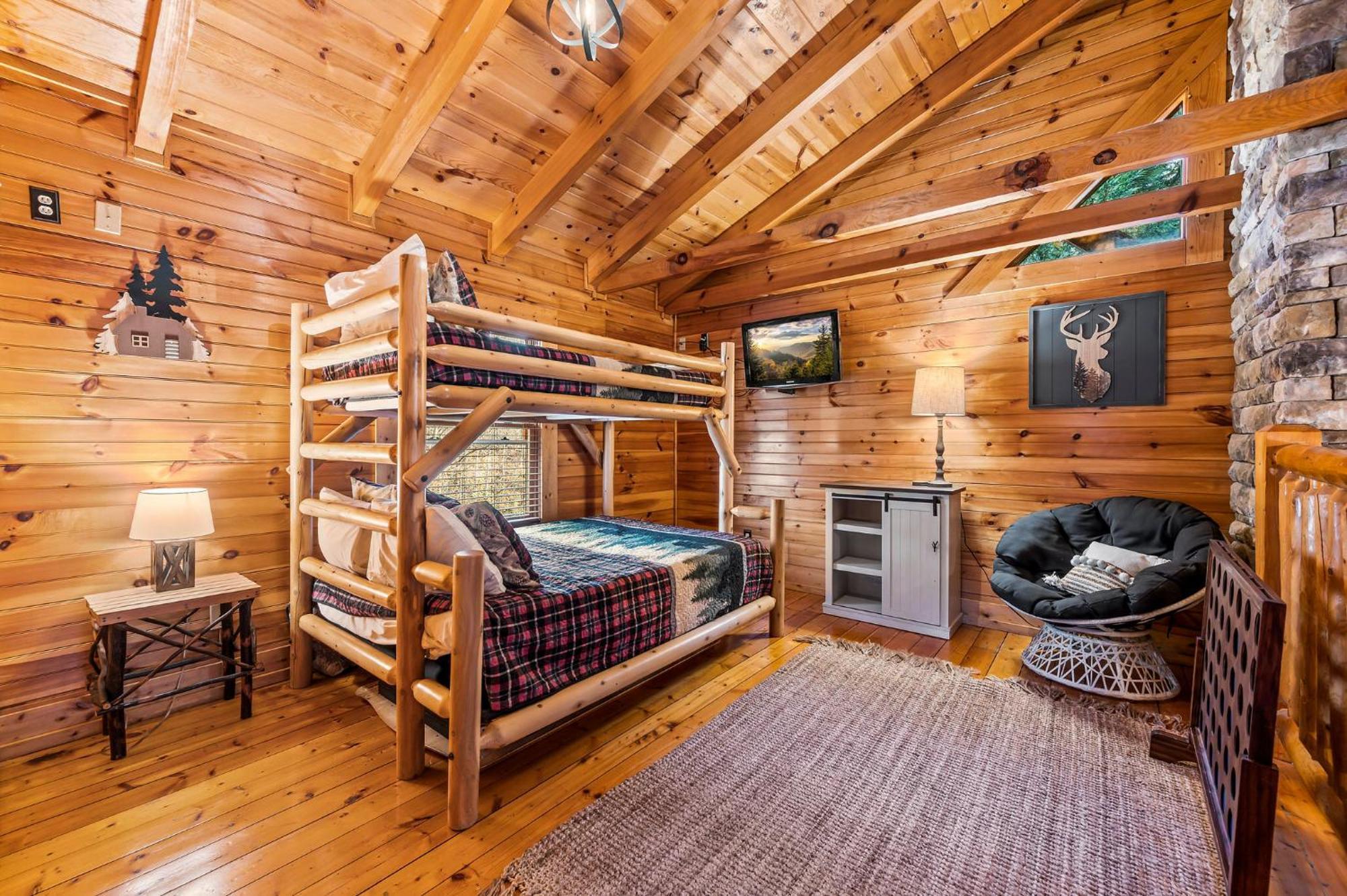 Mountain Laurel Holiday Home Гатлинбург Экстерьер фото