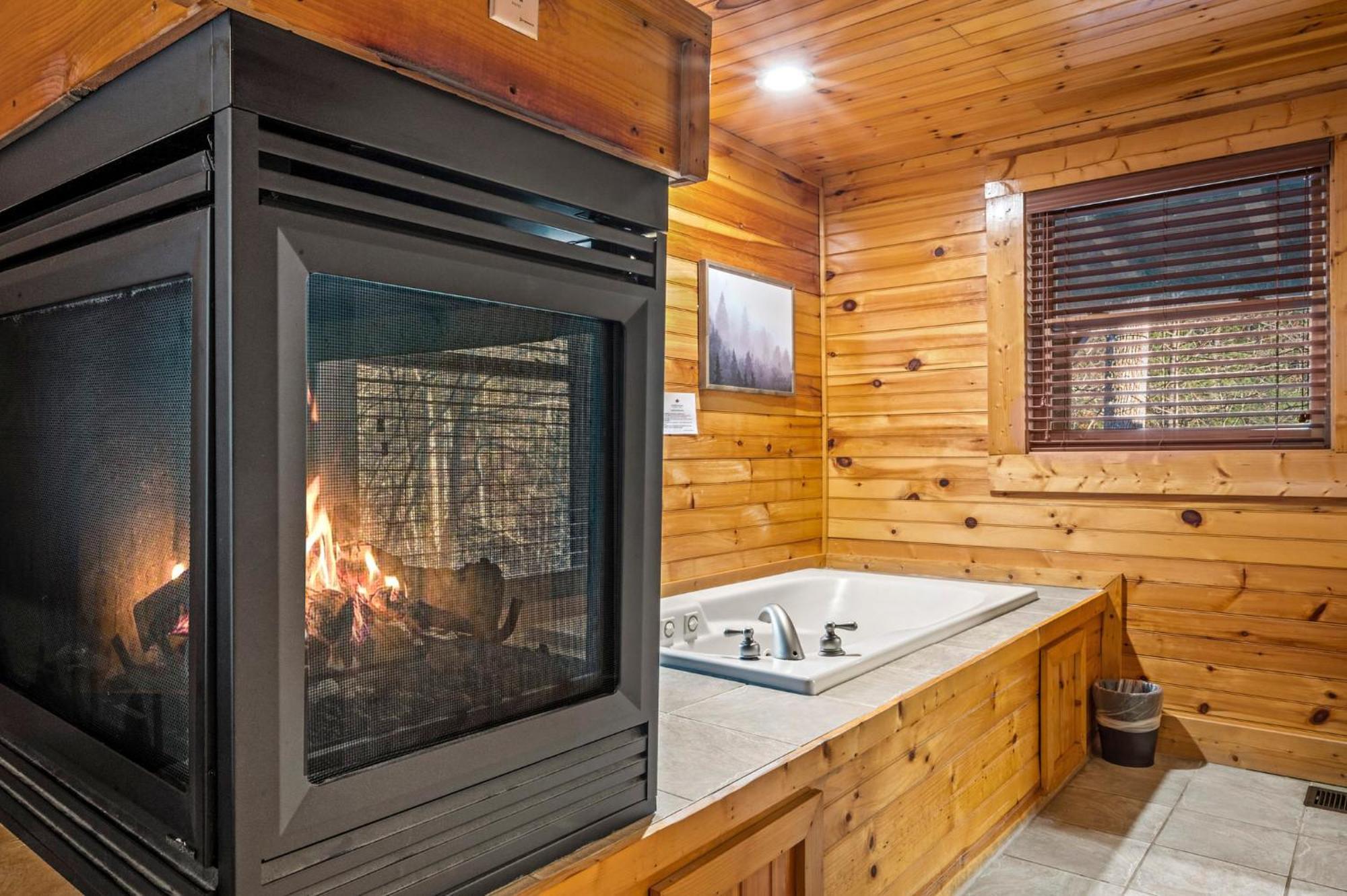 Mountain Laurel Holiday Home Гатлинбург Экстерьер фото